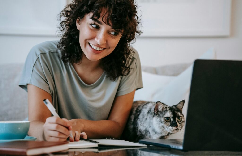 c53814d118025e3d3234546609e0e3bf-pexels-photo-6002000 (1) | Just Mam Life Guide to Affiliate Marketing